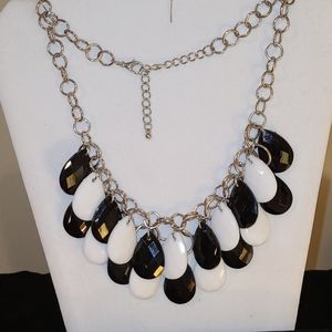 Black & White Beaded dangled necklace w/ earrings